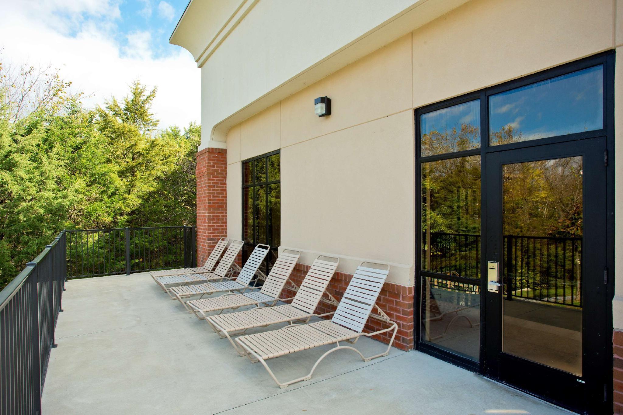 Hotel Hampton 3*