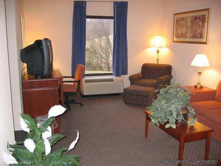 Hampton Hotel 3*